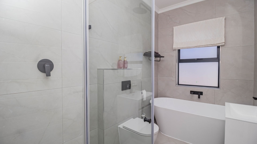 4 Bedroom Property for Sale in Sandown Western Cape